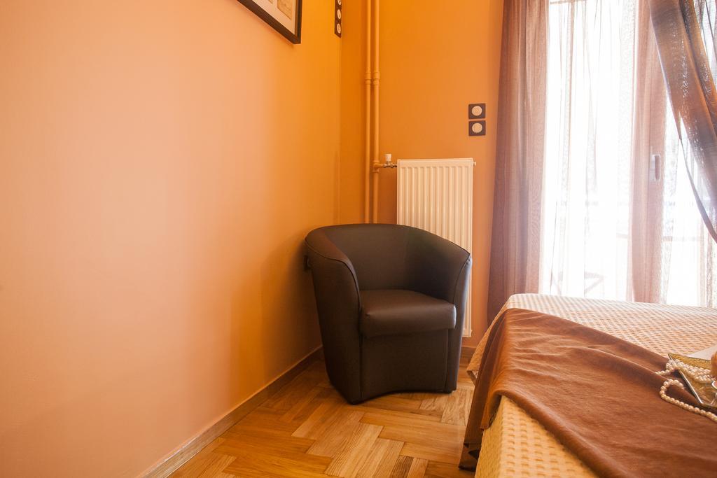 Elegant And Safe Gold And Blue Apartment Walk To Acropolis Atenas Exterior foto